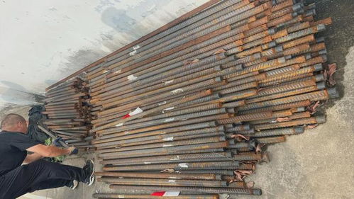 大快人心 遂溪警方夜間設(shè)卡查緝,查獲2.5噸被盜鋼材